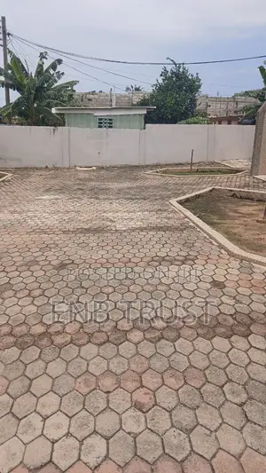 4bdrm House in Awoshie, Last Stop for rent