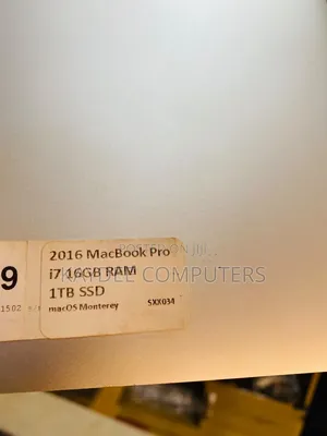 Laptop Apple MacBook 2016 16GB Intel Core i7 SSD 1T