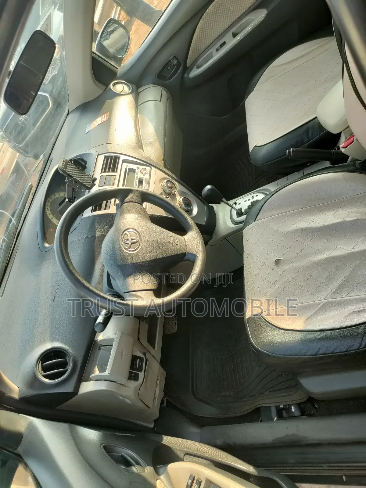 Toyota Belta 2010 Gray
