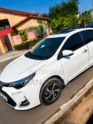 Toyota Corolla 2019 White