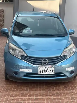 Nissan Versa 1.6 SL 2016 Blue
