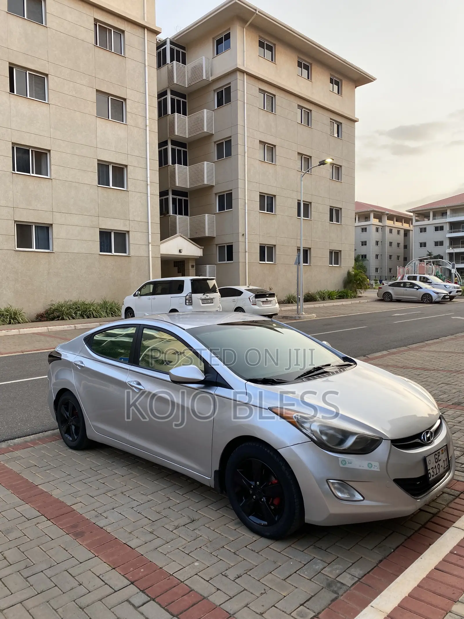 Hyundai Elantra 2013 Silver
