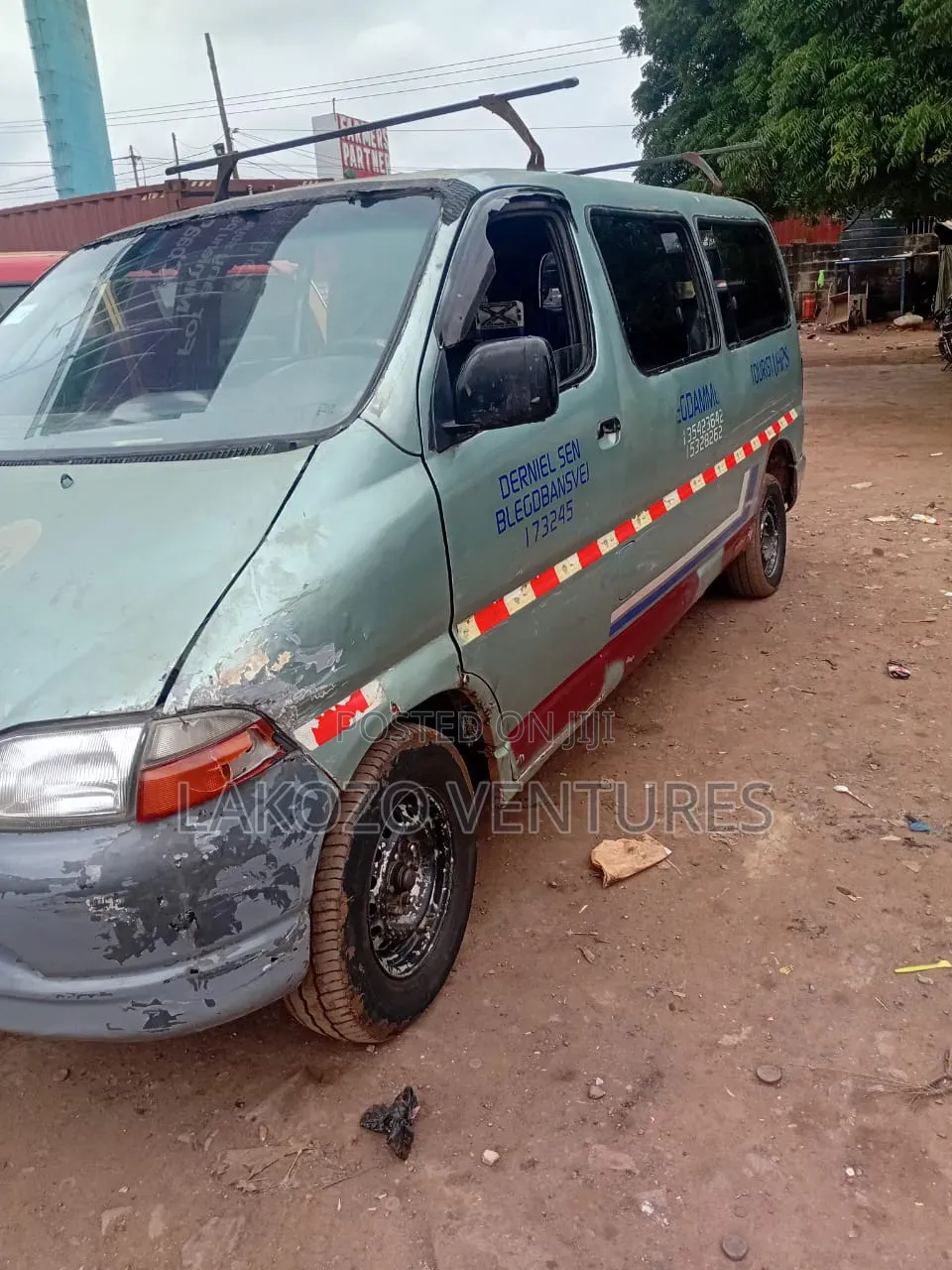 Toyota HiAce 2015