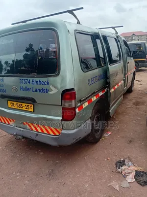 Toyota HiAce 2015