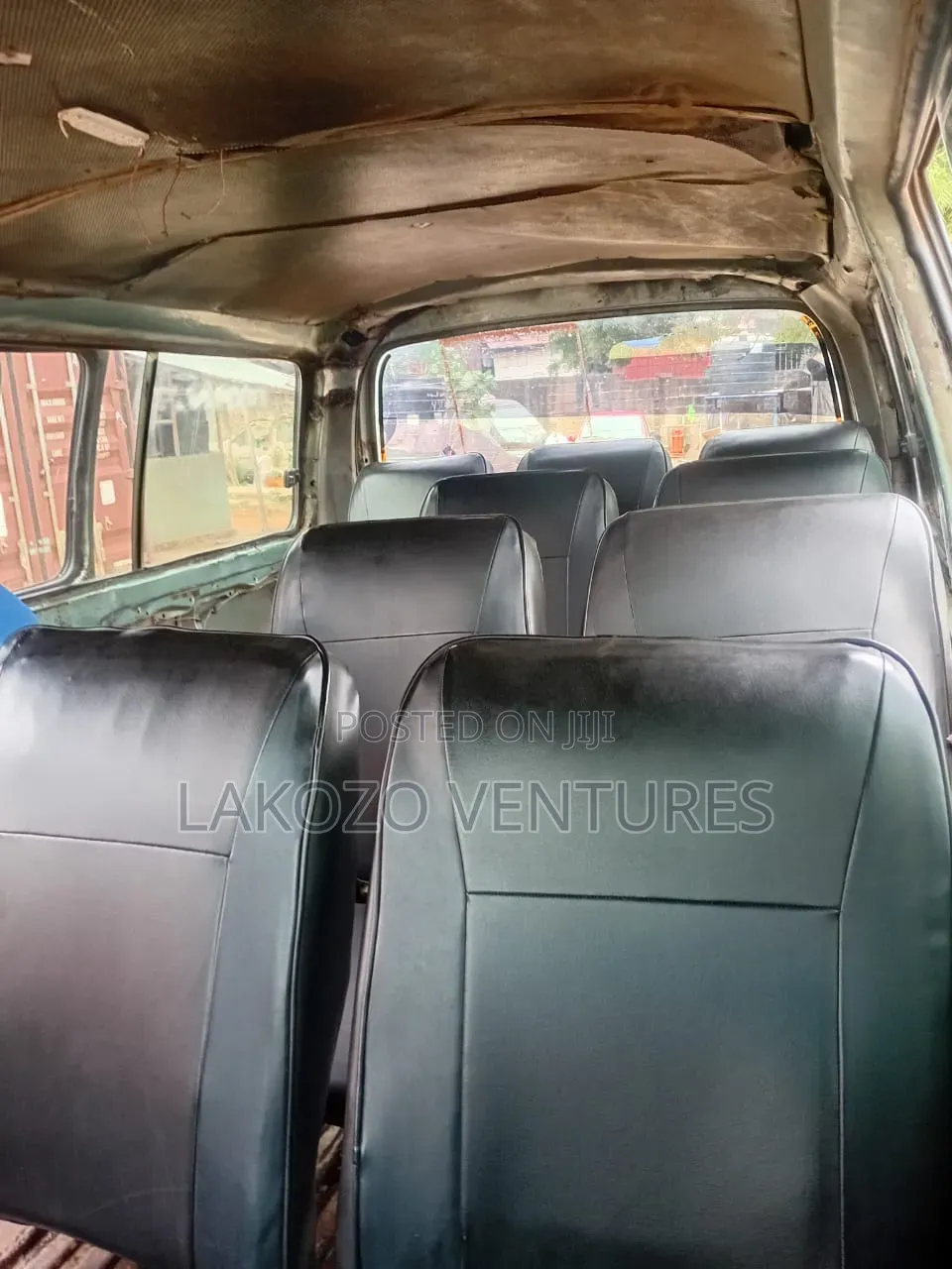 Toyota HiAce 2015