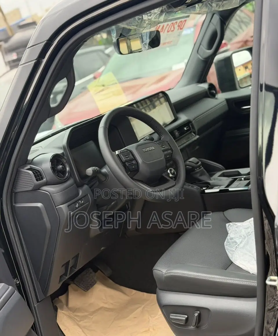 Toyota Land Cruiser Prado 2025 Black