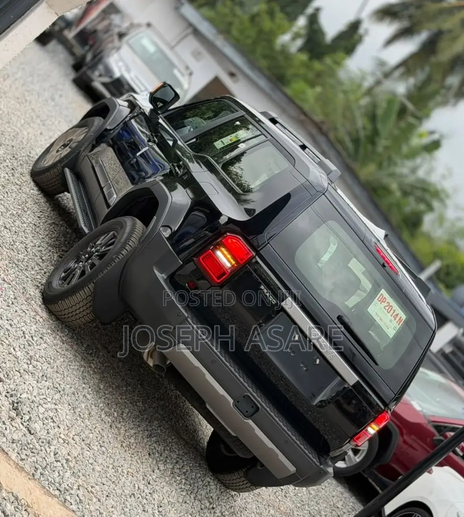 Toyota Land Cruiser Prado 2025 Black