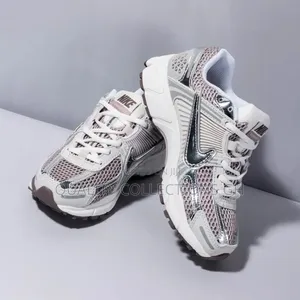 Authentic Nike Zoom Vomero in Colours