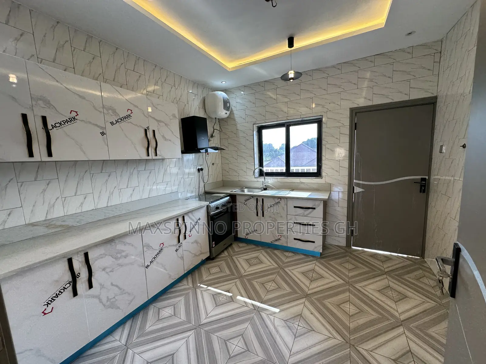 2bdrm Apartment in Maxspinno Properties, American House for rent