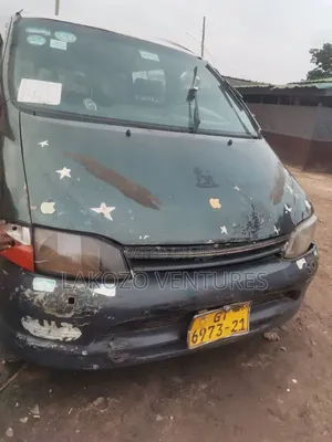 Toyota HiAce 2021 Green