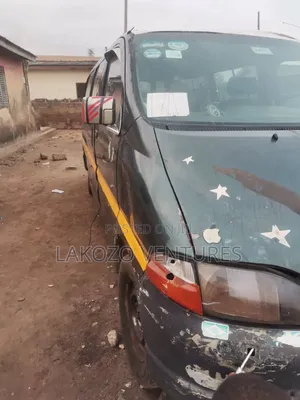 Toyota HiAce 2021 Green