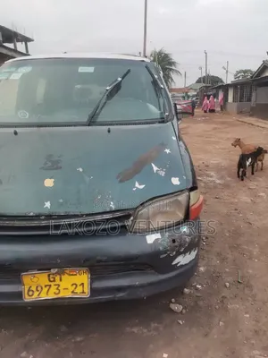 Toyota HiAce 2021 Green