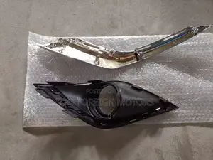 Outlander 2017 Fog Lamp Cover With Chrome