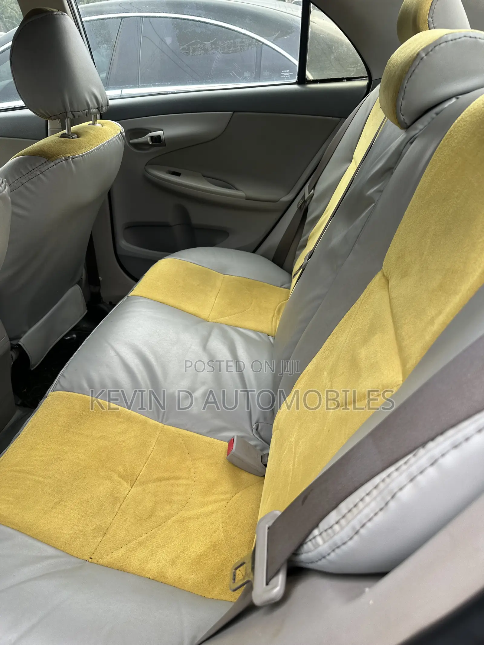 Toyota Corolla LE 4dr Sedan (1.8L 4cyl 4A) 2010 Silver