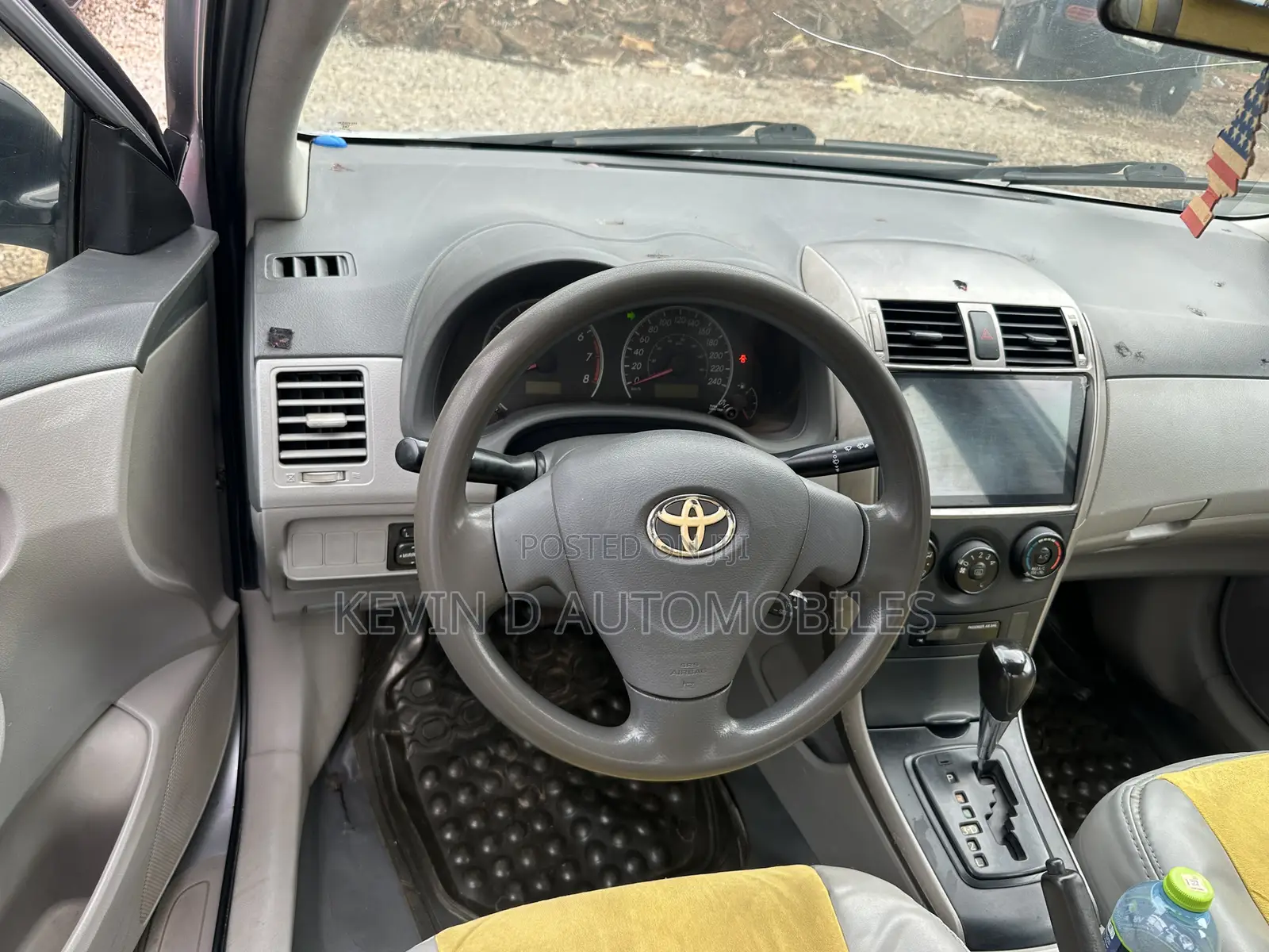 Toyota Corolla LE 4dr Sedan (1.8L 4cyl 4A) 2010 Silver