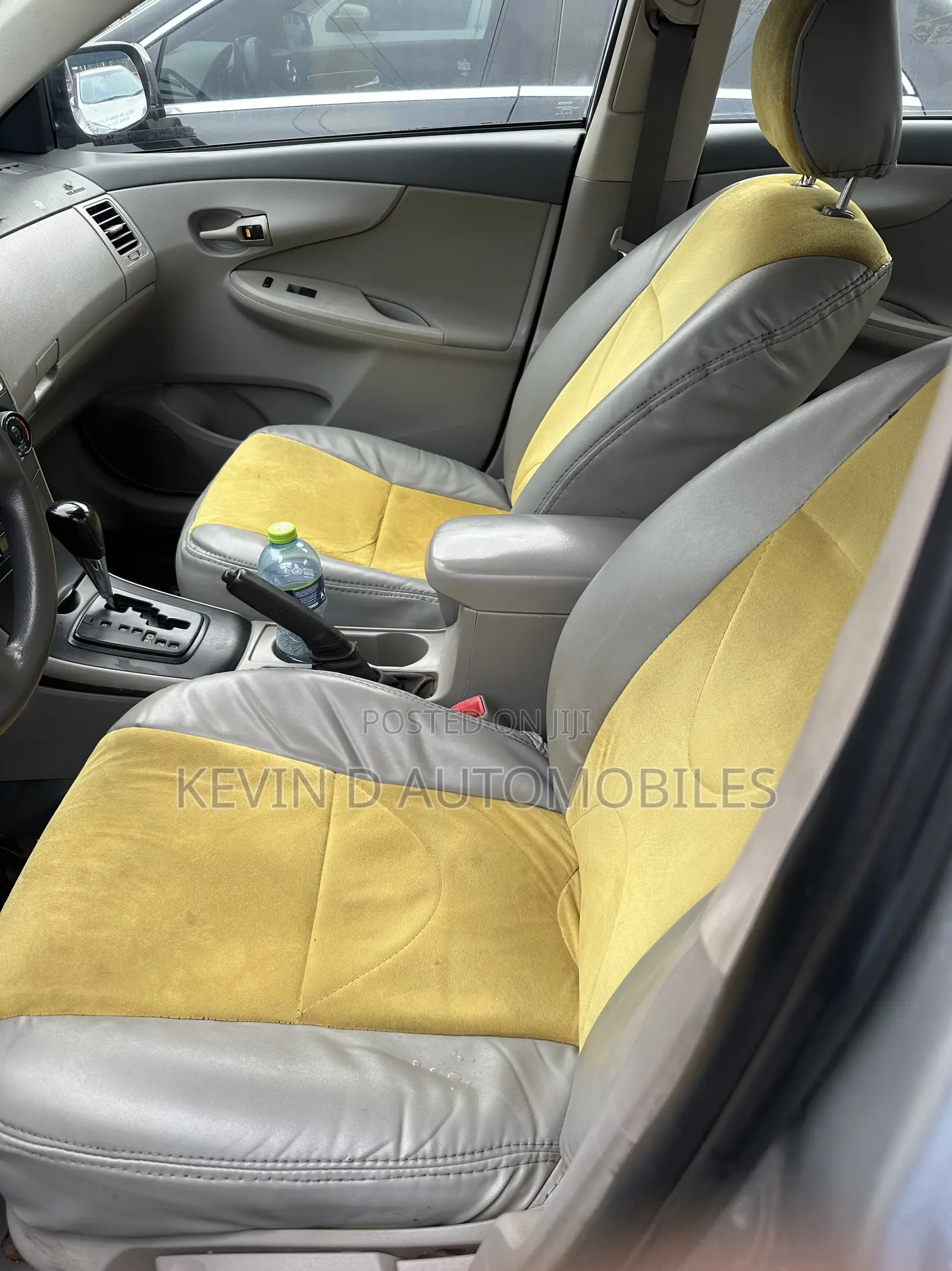 Toyota Corolla LE 4dr Sedan (1.8L 4cyl 4A) 2010 Silver