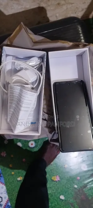 Tecno Camon 40 Pro 5G 256 GB Silver