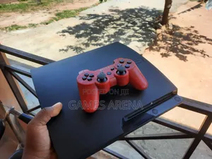 Ps3 Slim + 2 Controllers + 7 Games
