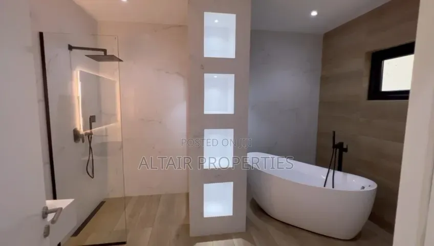 4bdrm House in East Legon, Accra Metropolitan for sale