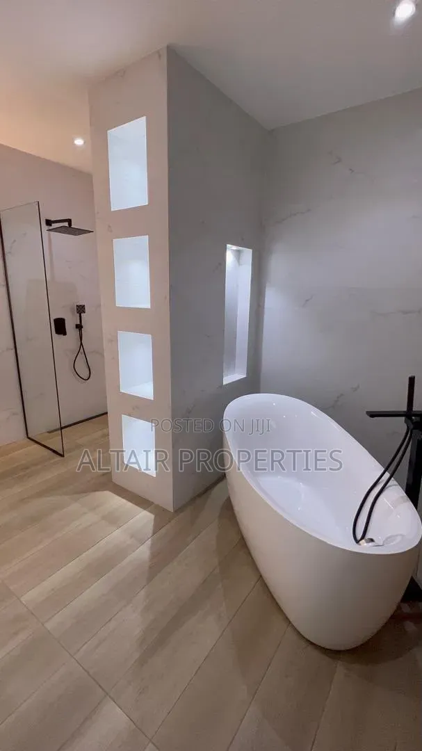 4bdrm House in East Legon, Accra Metropolitan for sale