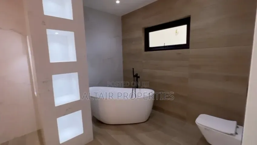 4bdrm House in East Legon, Accra Metropolitan for sale