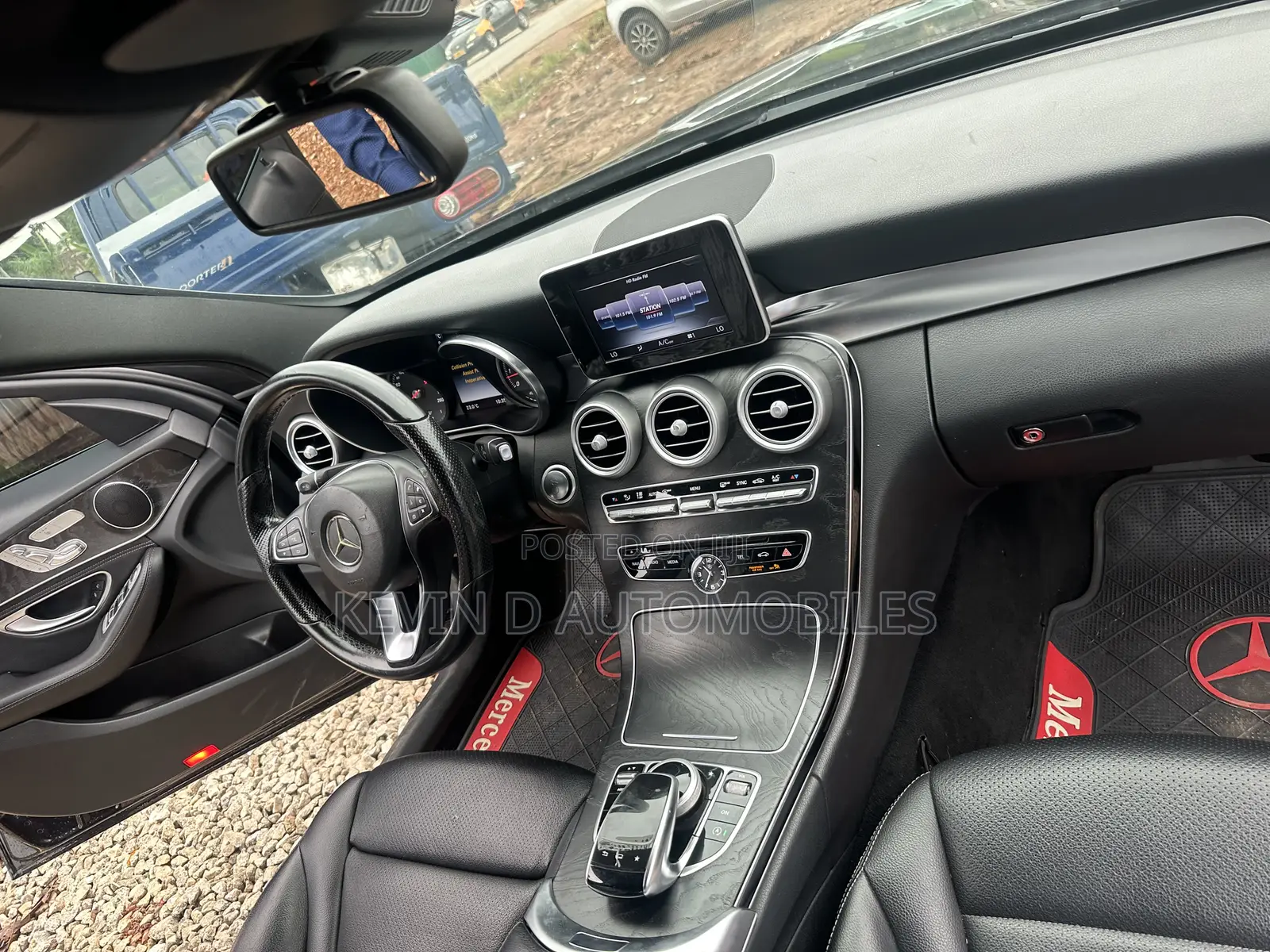 Mercedes-Benz C300 Base AWD 4Matic Sedan (2.0L 4cyl 7A) 2015 Black