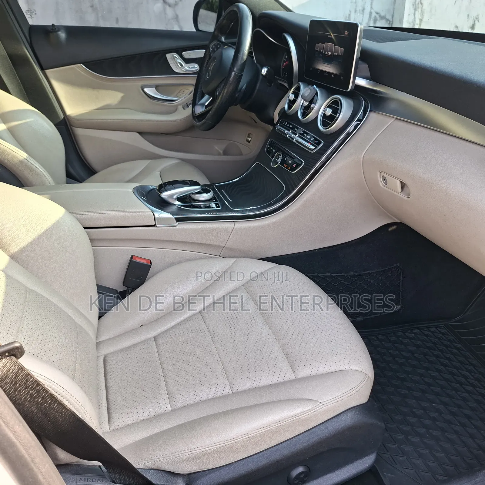 Mercedes-Benz C300 2017 White