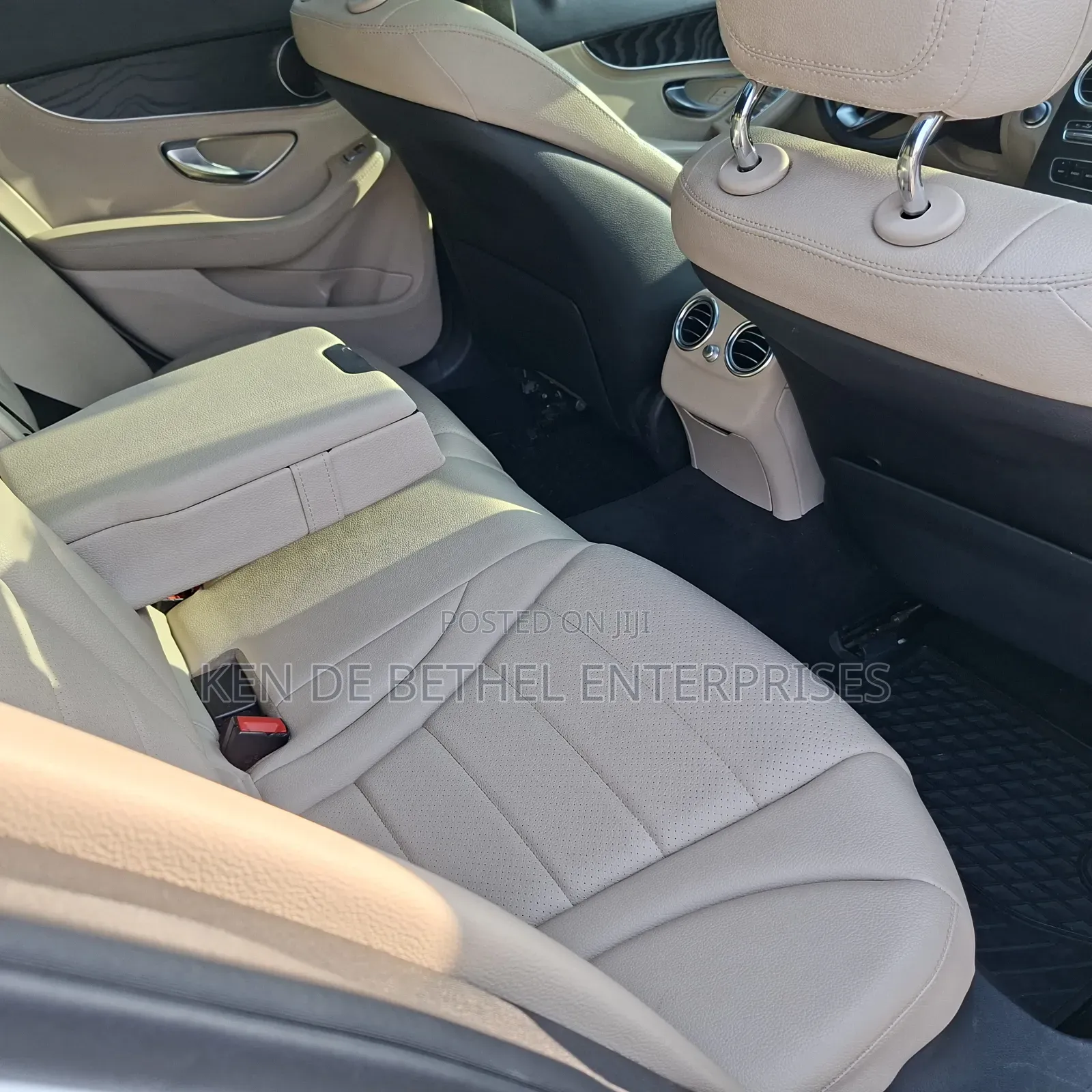 Mercedes-Benz C300 2017 White