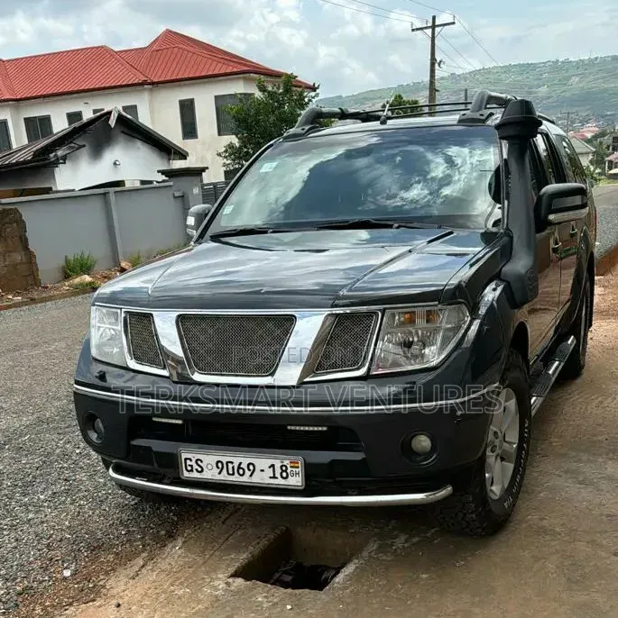 Nissan Navara 2008 Black