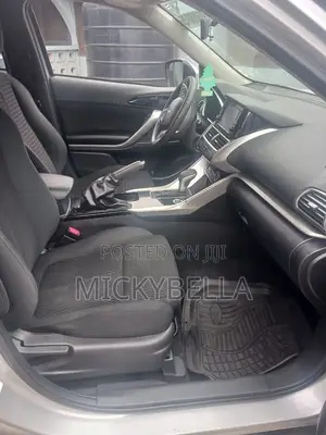 Mitsubishi Eclipse 2019 Gray