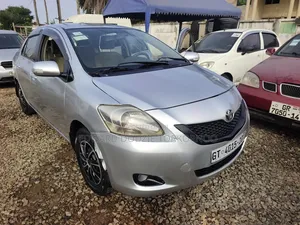 Toyota Belta 2010 Silver
