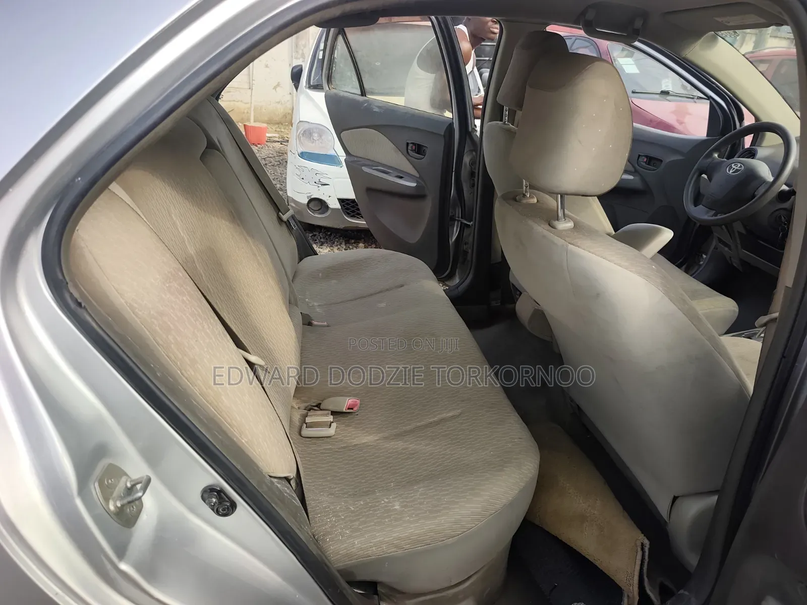 Toyota Belta 2010 Silver