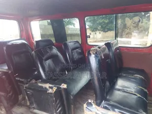 Toyota Grand HiAce 2002 Red