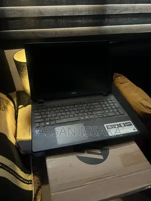 Laptop Acer Aspire E15 4GB Intel Celeron HDD 500GB