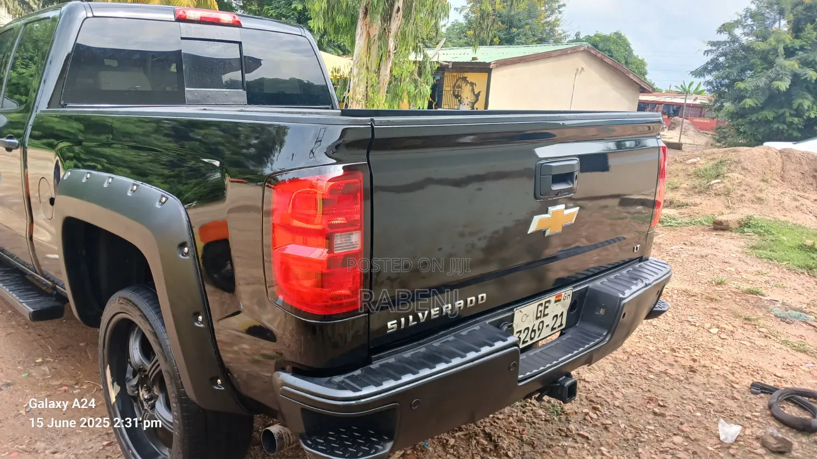 Strong Comfortable Pick Up Truck for Rent