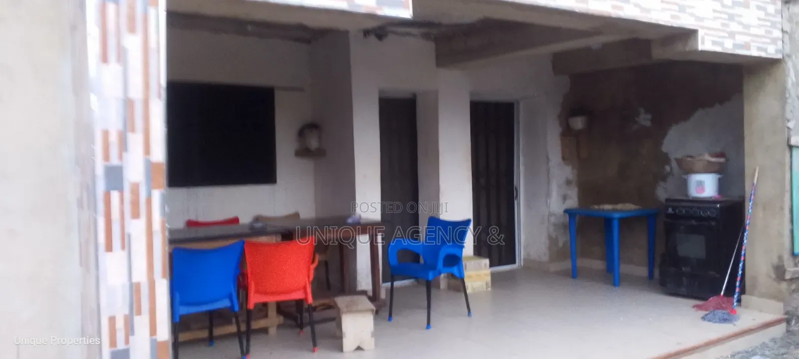 3bdrm Apartment in Main Station for sale