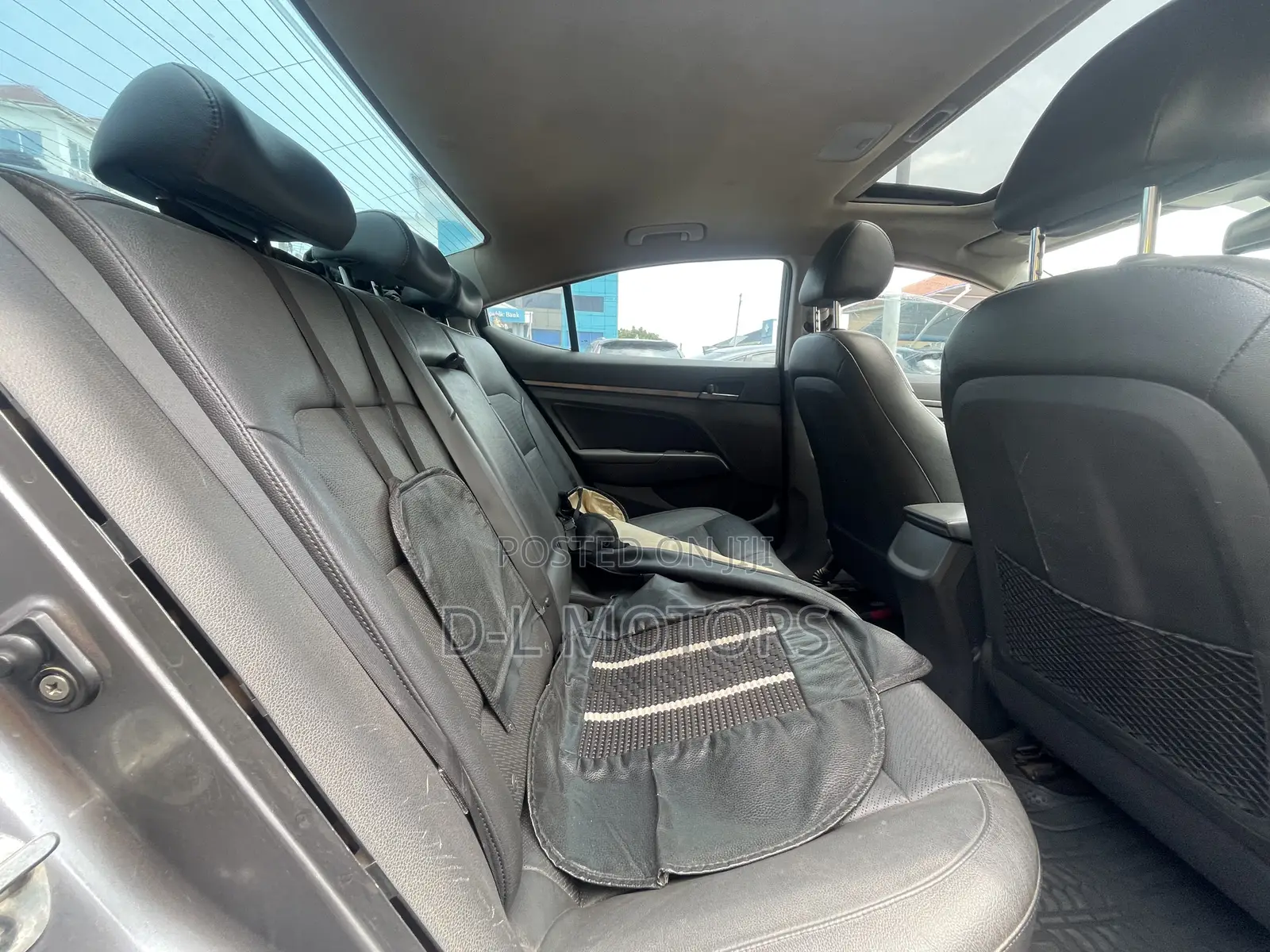 Hyundai Elantra Limited Sedan FWD (2.0L 4cyl 6A) 2017 Gray