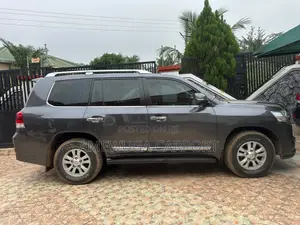 Toyota Land Cruiser 4.5 V8 DSL 2013 Gray