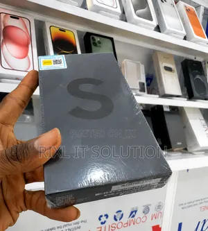 New Samsung Galaxy S22+ 5G 256 GB Black