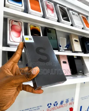 New Samsung Galaxy S22+ 5G 256 GB Black