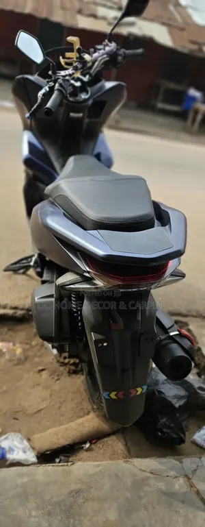 Honda 2024 Blue