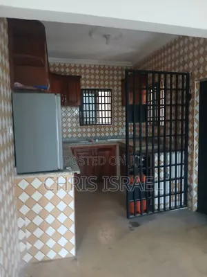 3bdrm Bungalow in Oyibi Benarpat, Police Station for rent
