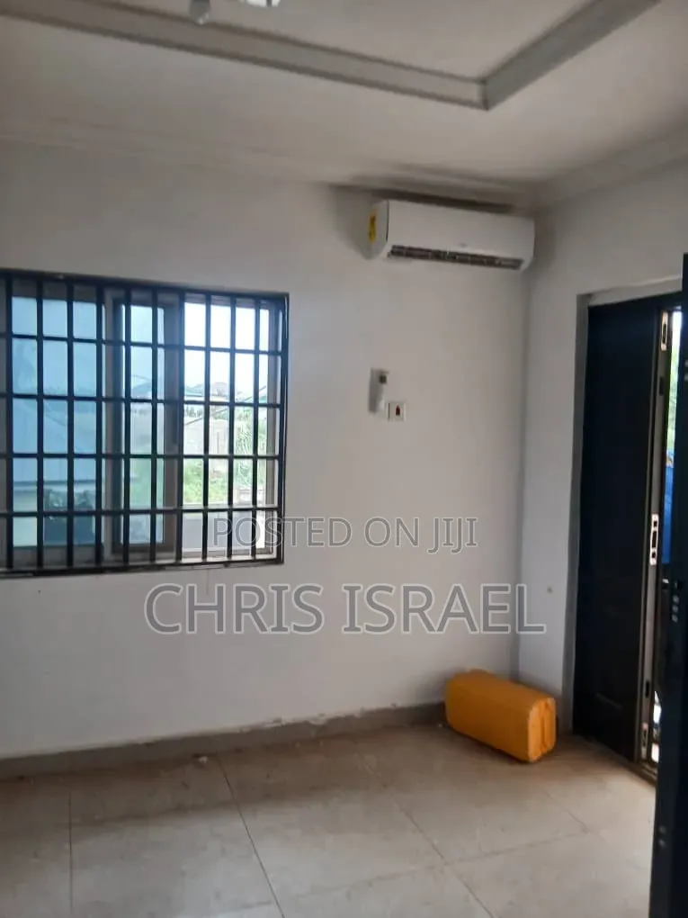 3bdrm Bungalow in Oyibi Benarpat, Police Station for rent
