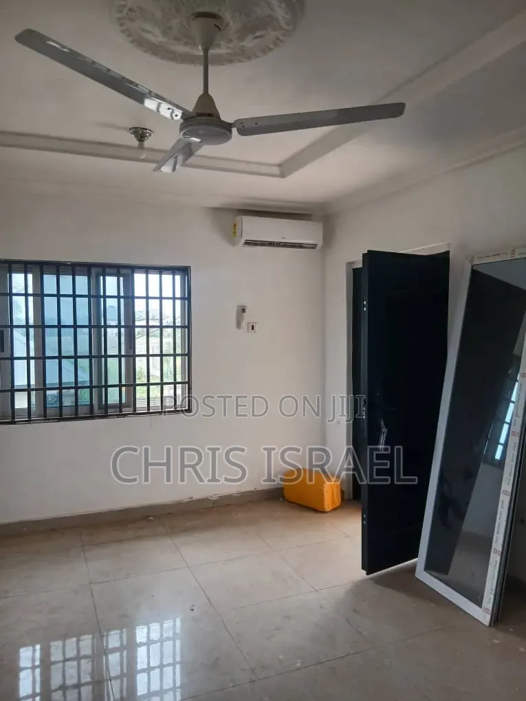 3bdrm Bungalow in Oyibi Benarpat, Police Station for rent