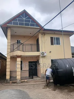 3bdrm Bungalow in Oyibi Benarpat, Police Station for rent