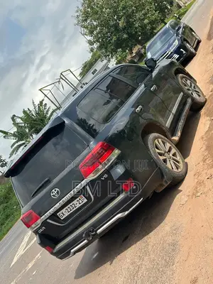 Toyota Land Cruiser 2012 Black