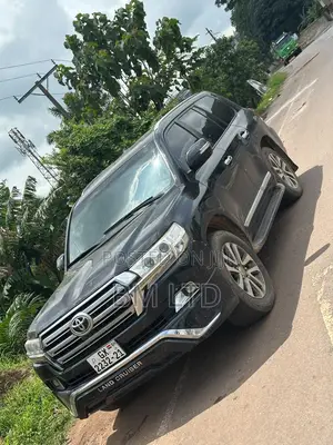 Toyota Land Cruiser 2012 Black
