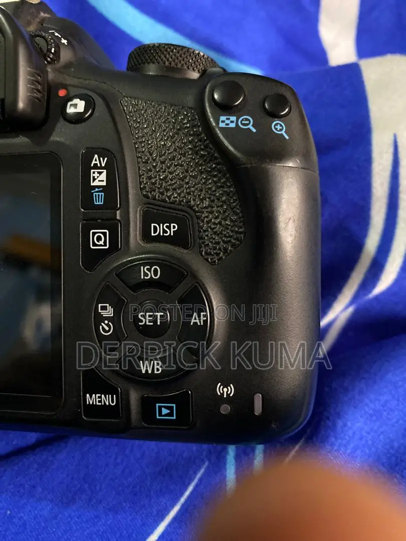 Eos Rebel T7