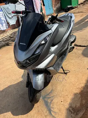 Honda 2022 Gray