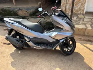 Honda 2022 Gray